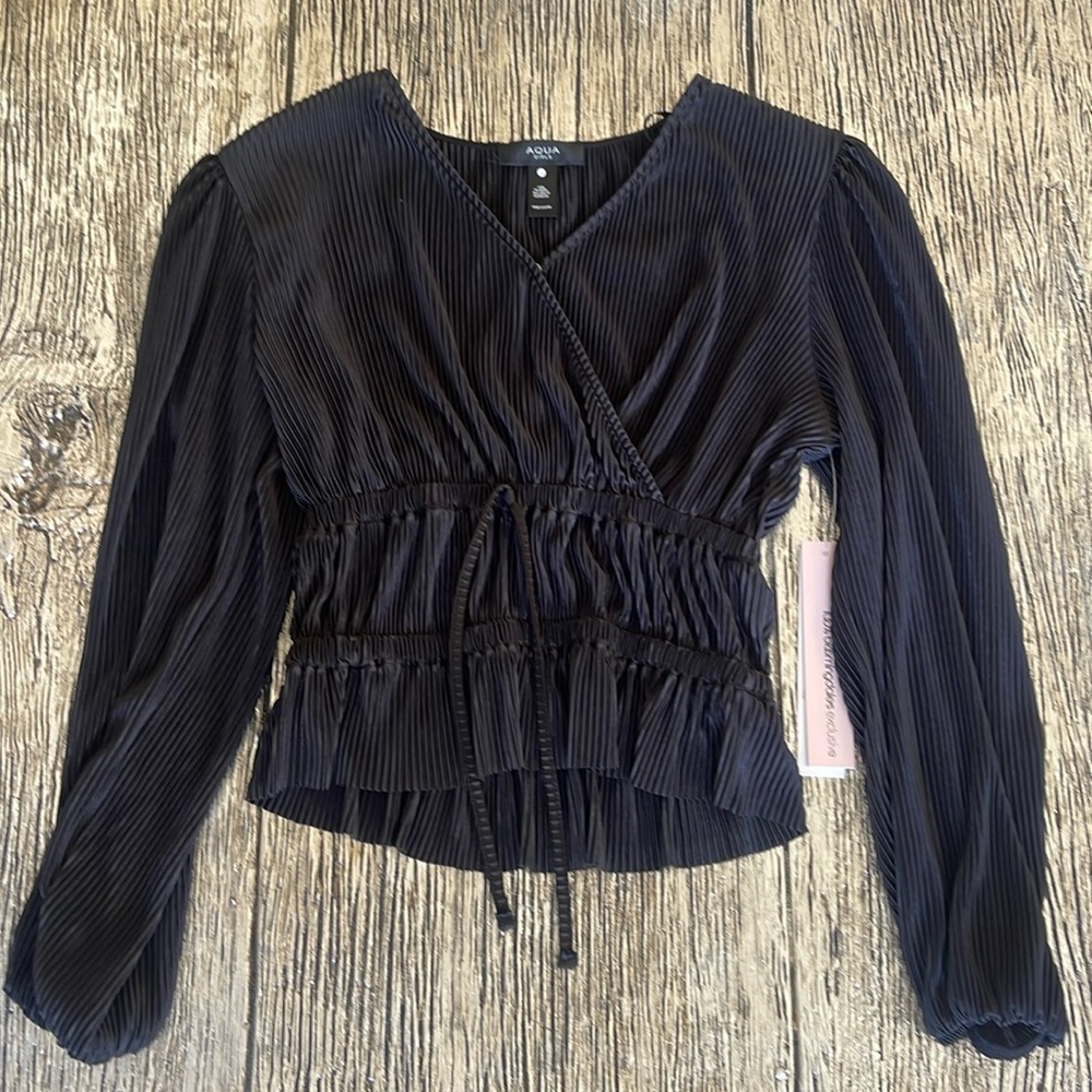 Bloomingdale’s Aqua Girl Kids Shirt Size Large Black Color ~ Style KT4079